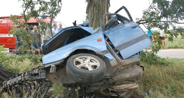Трагедия на Ивана Купалу: погибли шесть из восьми пассажиров легковушки 