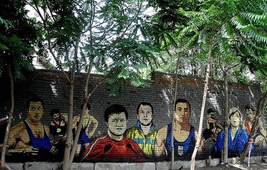 В Киеве появилось спортивное граффити