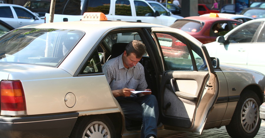 Электроника и услуги такси могут подорожать 