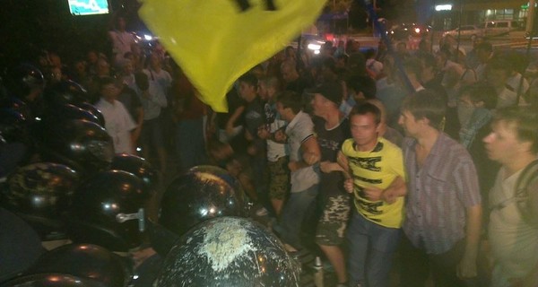 Киевляне штурмовали райотдел милиции