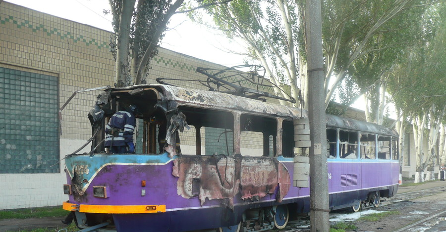В Одессе из-за обрыва провода загорелся трамвай