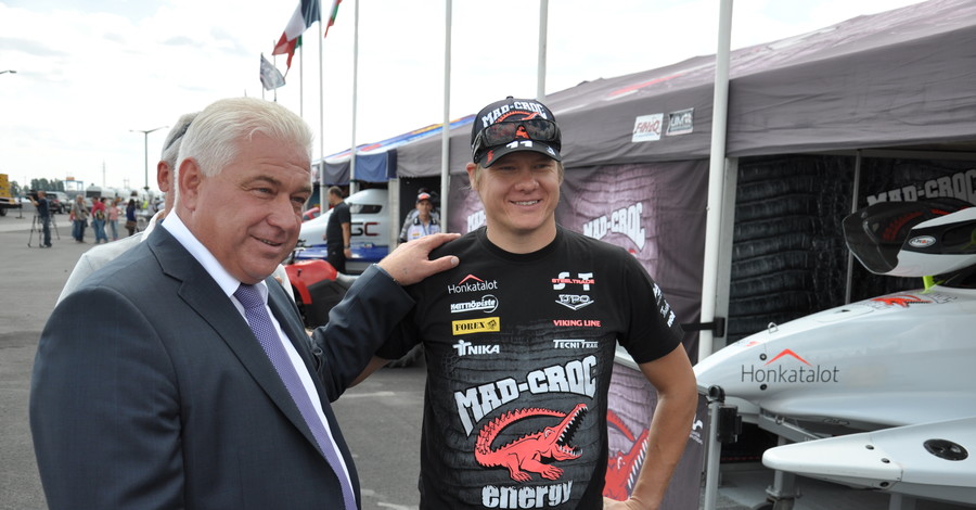 Анатолий Присяжнюк: 