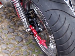 На крымской трассе мотоцикл протаранил ВАЗ, есть погибшие