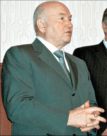Юрий Лужков пообещал Крыму миллионы 