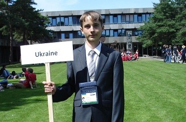 Школьник из Донбасса попал в тройку лучших юных физиков мира 