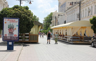 Незаконных кафешек в центре Симферополя стало еще больше