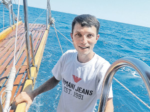 Не вези ты мне, батюшка, из отпуска камушек старенький 