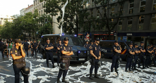 В Мадриде мирная акция переросла в драку: пострадали семеро полицейских 