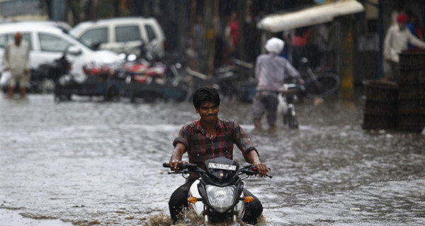 В Индии из-за наводнения погибли более 150 человек