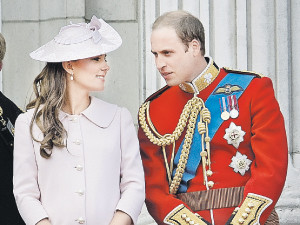 В честь рождения маленького принца в Лондоне забили голубые фонтаны 