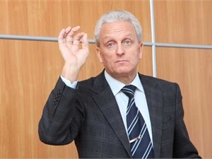 Детали покушения на мэра Феодосии: раненый Бартенев позвал соседей и попросил у них помощи