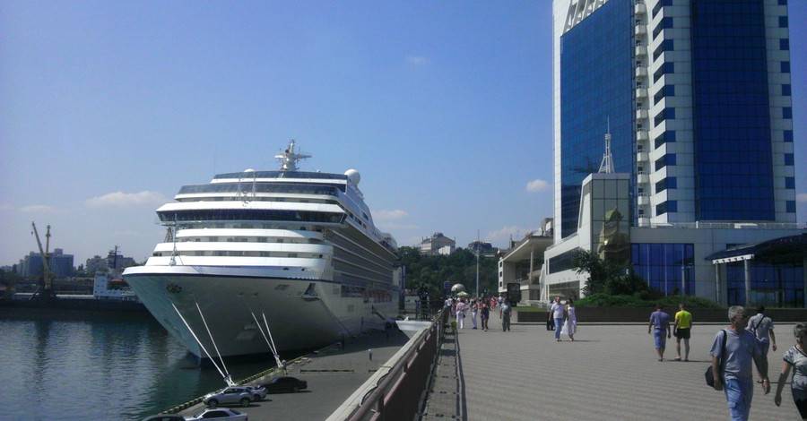 В Черное море впервые зашел самый современный лайнер за последние 50 лет