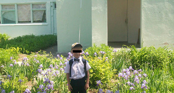 Подробности трагедии под Запорожьем: ребенка завалило песком в пещере, вырытой  дачниками