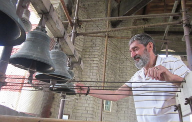 Звонарь Благовещенского собора сменил шпагу на колокола