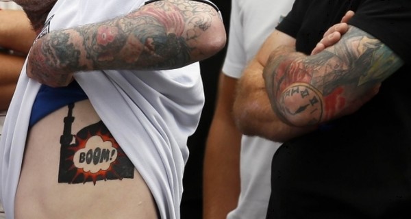 В Британии мужчину арестовали за неудачную татуировку