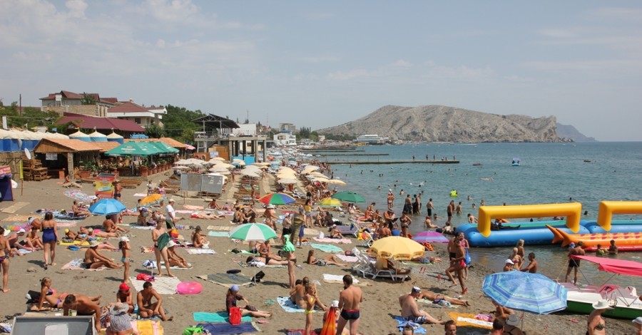 Путь на бесплатные пляжи в Крыму туристам указывает министр курортов