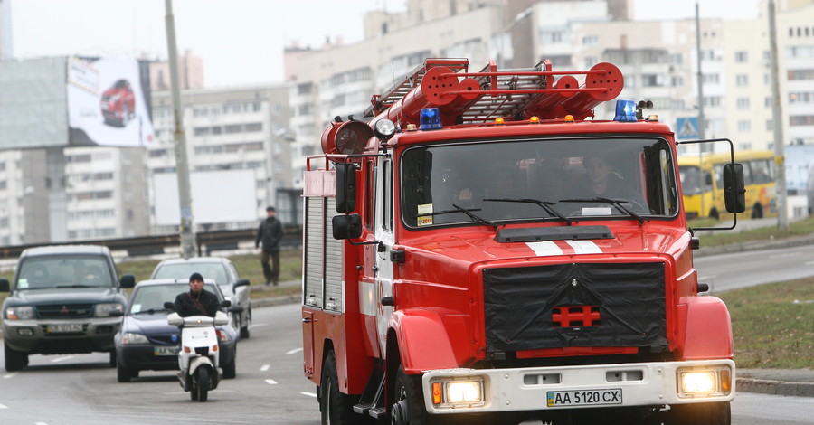 Три квартиры сгорели из‑за того, что  пожарные машины застряли в пробке