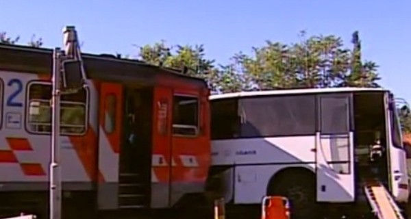 В Хорватии поезд врезался в автобус: пострадали не менее 13 человек
