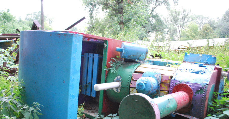 Унылый Гидропарк: качели пустуют, аэролифт не запускают 