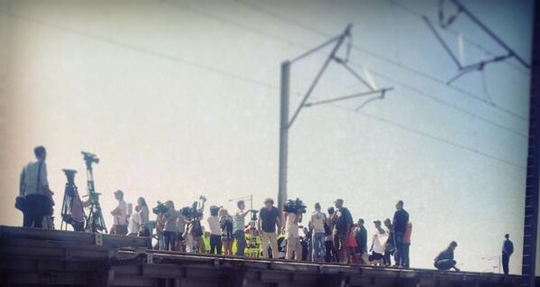 Митингующие железнодорожники перекрыли мост на Выдубичах