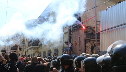 Столкновения в Одессе возле стройки