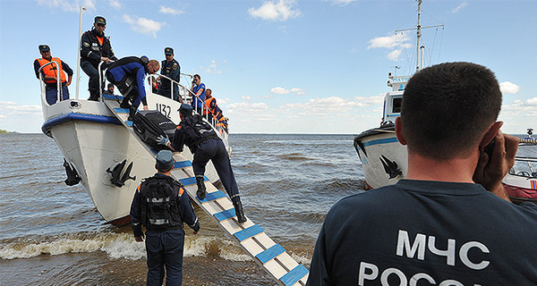 В результате кораблекрушения в России четверо погибло, еще шесть человек пропало без вести
