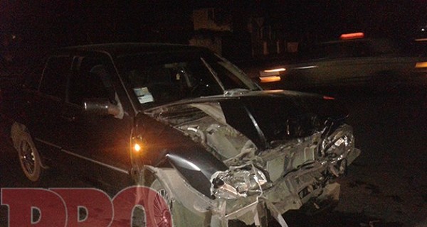 В Бердянске таксист, забыв о ПДД, устроил серьезное ДТП