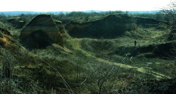 В самом древнем метеоритном кратере Украины нашли агат-гигант и микроалмазики 