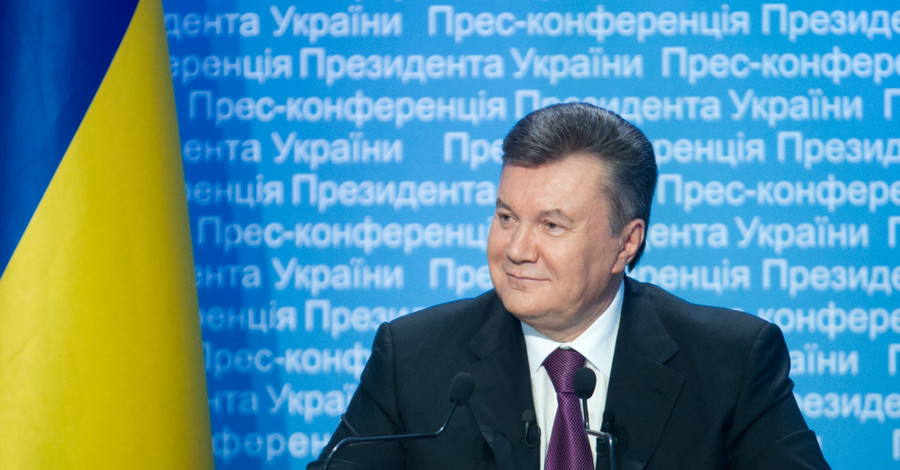 После 42 дней рабочего отпуска Виктор Янукович вернулся в Киев