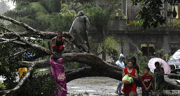 Наводнение в Филиппинах: восемь человек погибли, 200 тысяч эвакуированы 