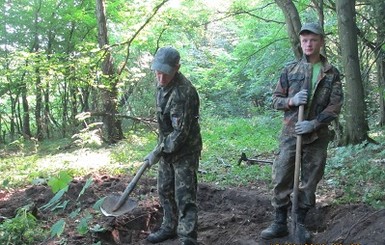 На Львовщине нашли останки воинов дивизии 
