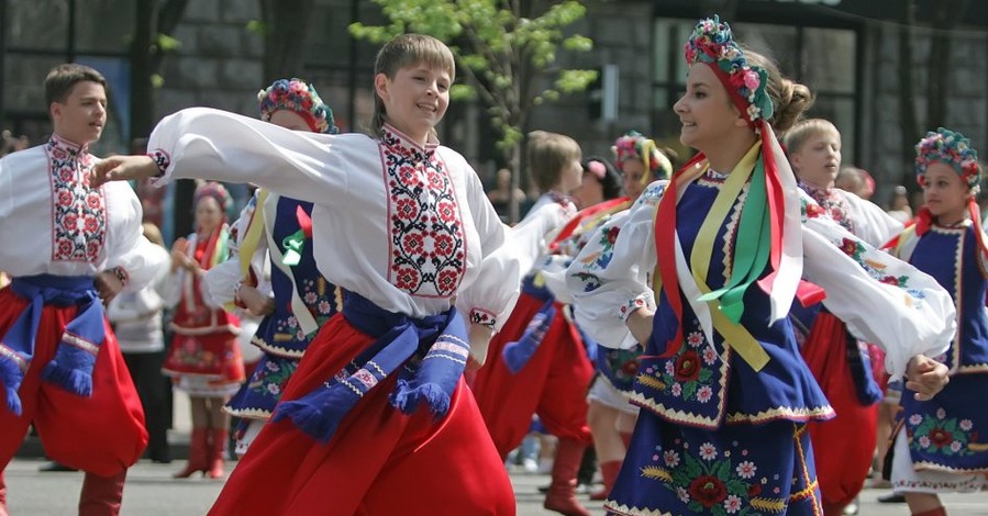 На День Независимости в Крыму покажут торпеды и устроят шоу мыльных пузырей