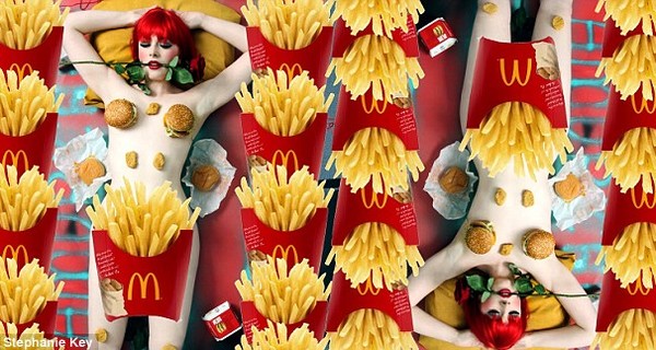 Премьер Новой Зеландии оказался в центре скандала из-за своей голой дочери