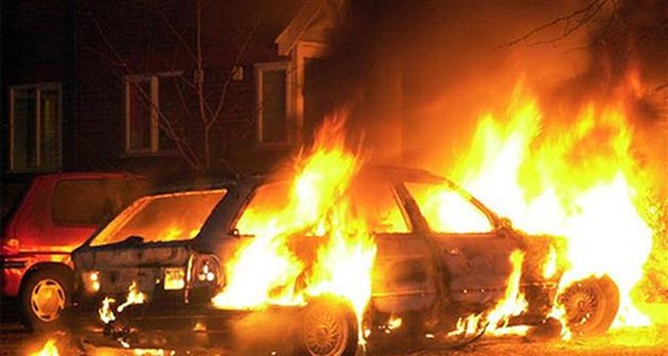 В Закарпатье сожгли авто депутата горсовета