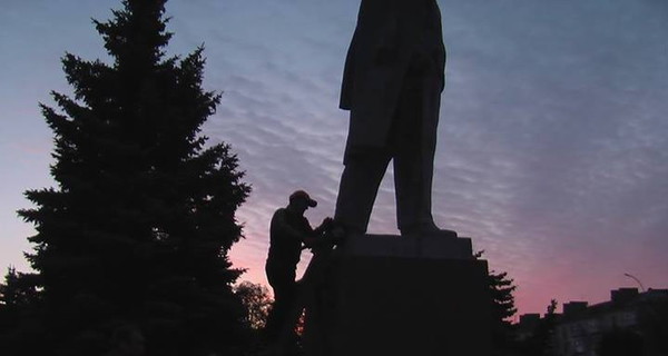 Коммунисты проспали центральный памятник Ленину