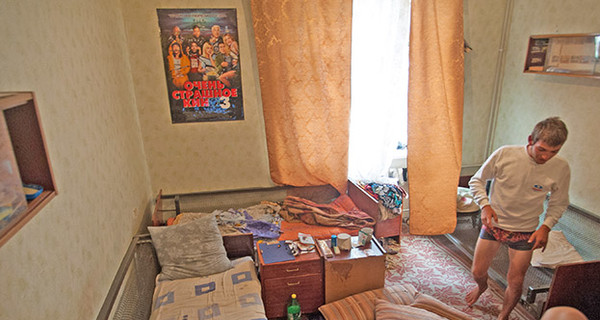 Иностранцы выселяют одесских студентов из общежитий