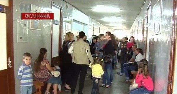 В Хмельницкой области из-за конфликта врачей и родителей страдают дети