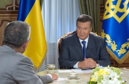 Янукович пообещал референдум