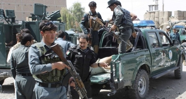 ЧП в Афганистане: авто с людьми подорвалось на бомбе