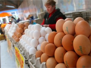 Украина запретила ввоз белорусской молочки и яиц 