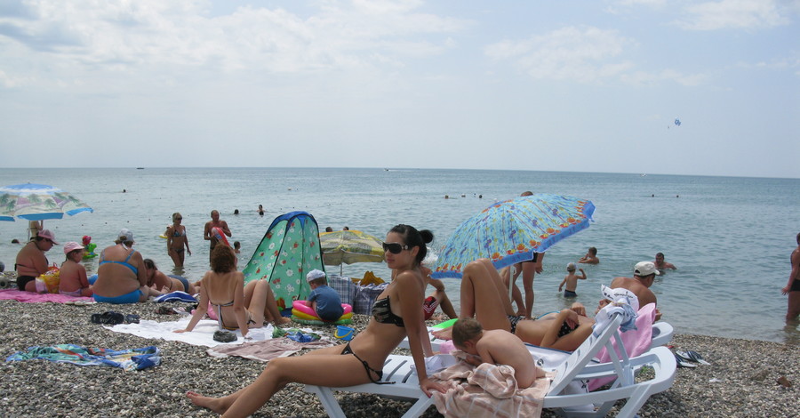 Крымские пляжи будут работать до конца октября