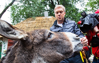 Шоумен Сергей Светлаков взял под опеку самых упрямых животных столичного зоопарка