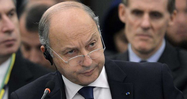 Франция продолжает грозить Сирии ударами