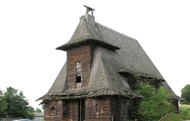 В Шевченковском гаю заканчивают реставрацию уникального деревянного костела
