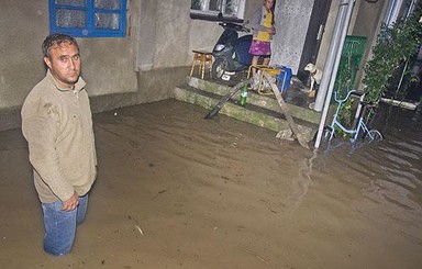 От наводнения количество разрушенных домов под Одессой продолжает расти