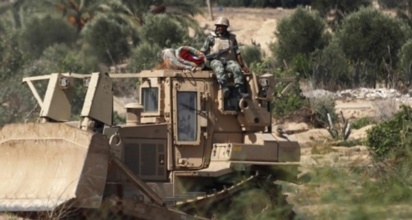 Египетская армия взорвала тоннель, по которому к боевикам попадало оружие