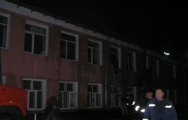 Вагоностроительный завод в Кременчуге тушили четыре часа