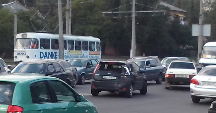 Масштабная авария в Одессе: столкнулось семь автомобилей