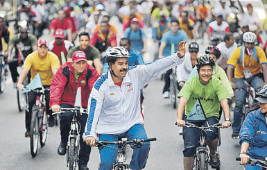 Президент Венесуэлы не удержал руль