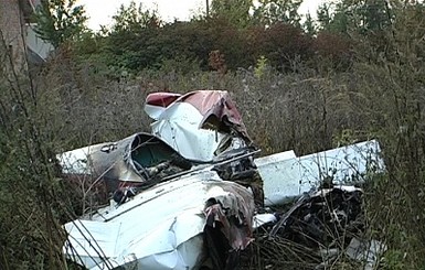 В Прикарпатье упал самолет: двое погибли